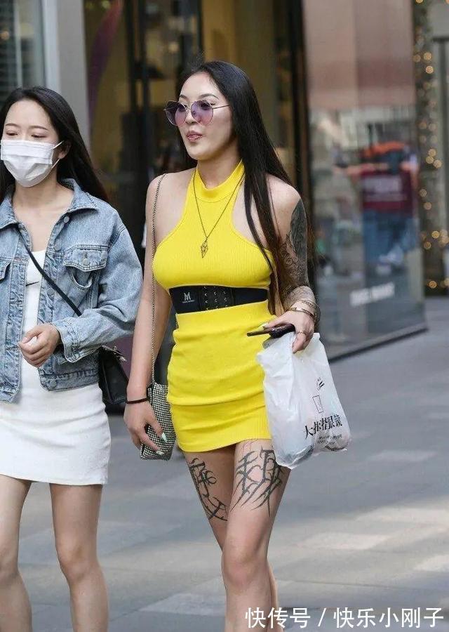 搭配|御姐范的瑜伽裤美女,休闲还减龄,充满活力