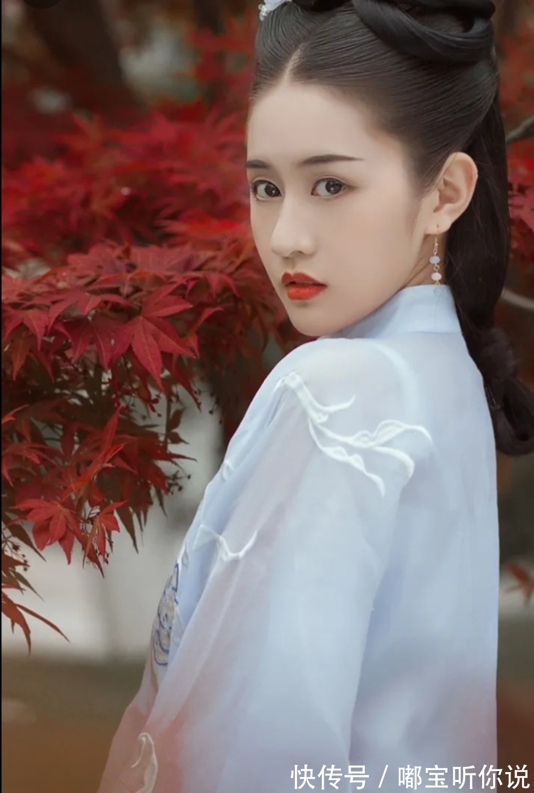 国宏!七律·无题(竹榭)