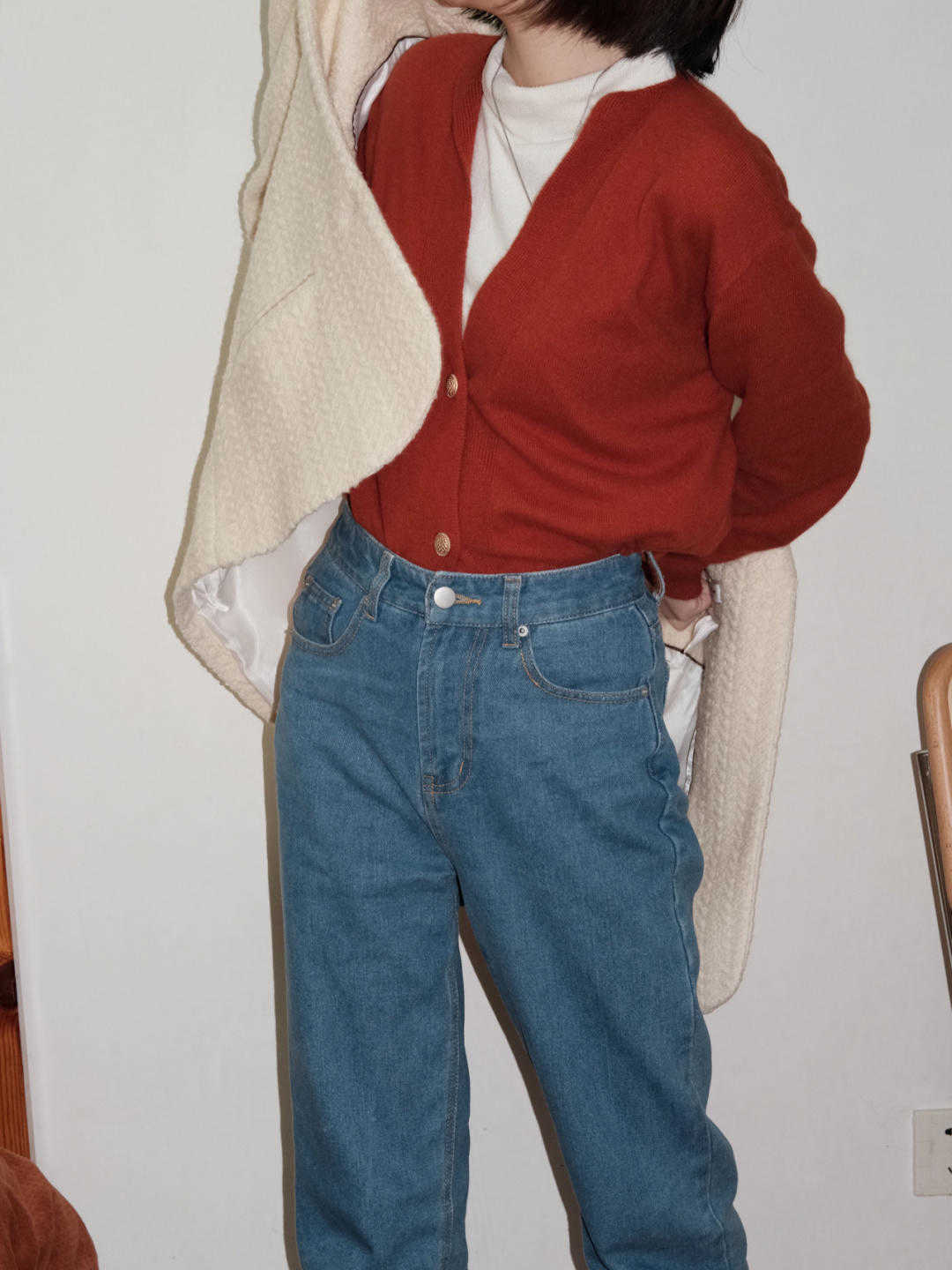 米黄色|别再说冬季单品穿不出减龄效果了!码住这四套造型,唯美又有气质