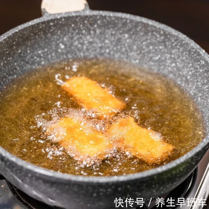 食用|多吃比高盐高油更可怕，有的国家已禁止食用！我们几乎天天在吃！