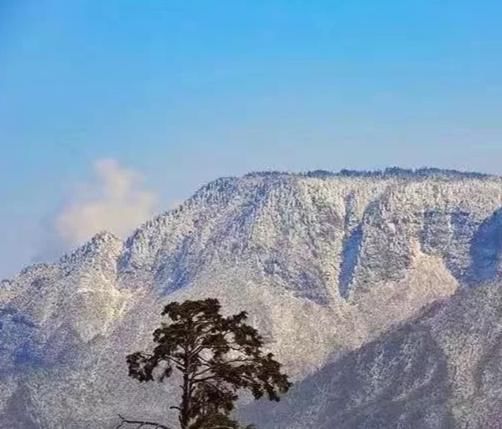 卧龙|成都冬季去哪儿玩？来冰雪秘境甘海子徒步看云海！