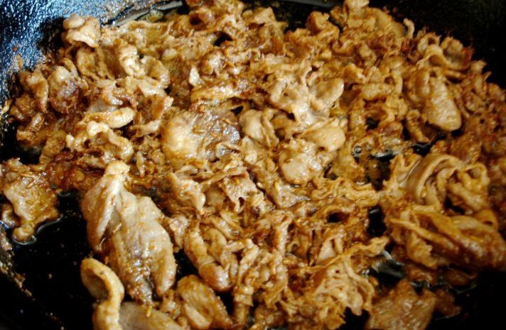 教你在家做孜然羊肉，口感软嫩，味道浓郁，比吃羊肉串都过瘾