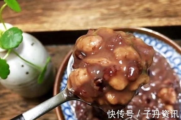 红枣核桃|冬季,皮肤暗沉别害怕,女人多吃它,小脸红润,不催老