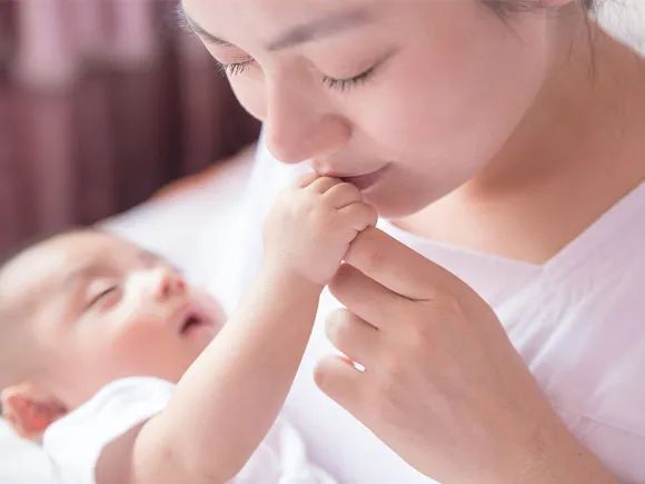 抢救|一岁男童吃错药,陷入昏迷,抢救后脑死亡,父母无奈放弃治疗