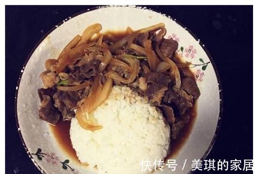 肥牛饭|此菜一烫一炒就吃,肉质鲜嫩,汤汁浓郁,拌米饭吃美味