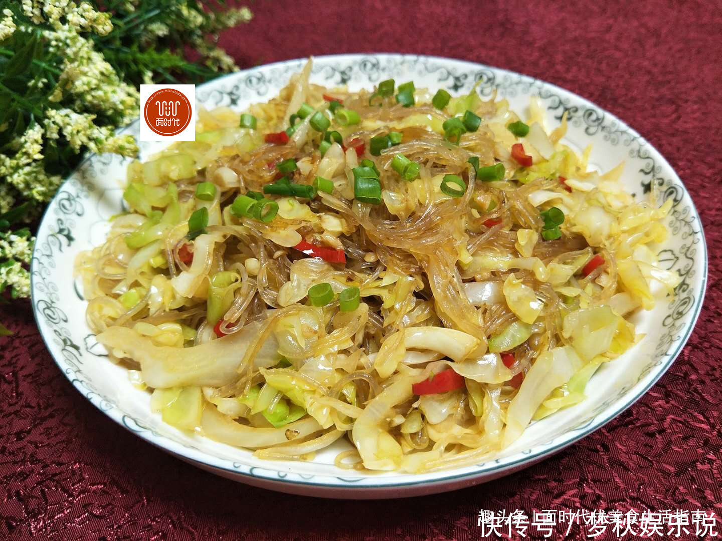 包菜|包菜和它一起炒吃着比肉香还开胃,常年都吃不腻,真香!