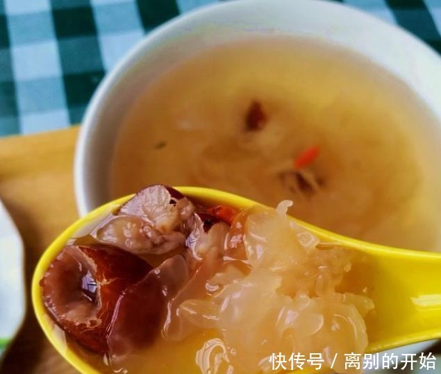 煮银耳汤，第一步就错，难怪不出胶！记住4个技巧，出胶又快又多