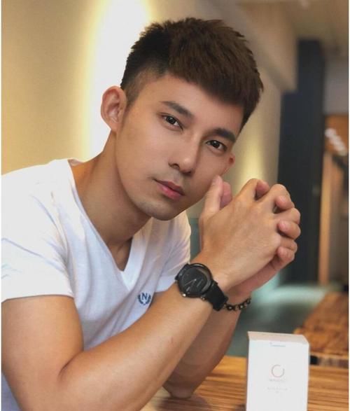 9款男生适合发型，剪了清爽干净利索！