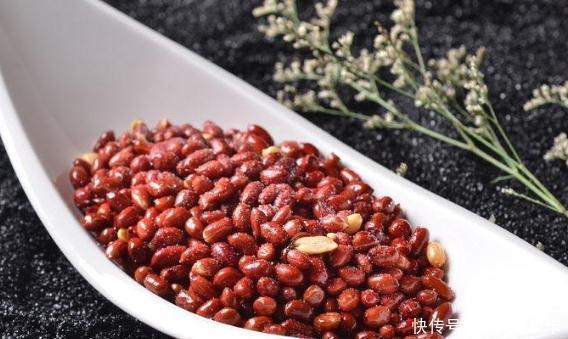 吃法|不论男女，早上空腹吃5颗花生，坚持半月，3大好处“会找到你”