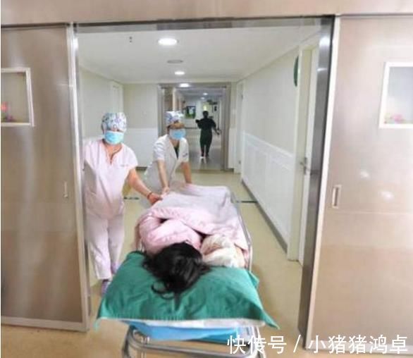 分娩|你不知道的冷知识:孕妈被推入产房后,医生们都在做些什么?