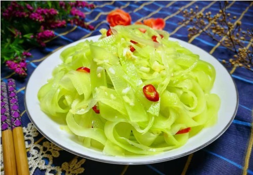 块钱|做凉拌菜,首选这个菜,比黄瓜脆,比萝卜甜,一斤才要2块钱