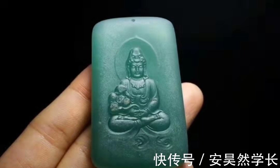 题材!雕刻师傅在翡翠题材上缺乏创新勇气,您觉得会是什么原因呢?