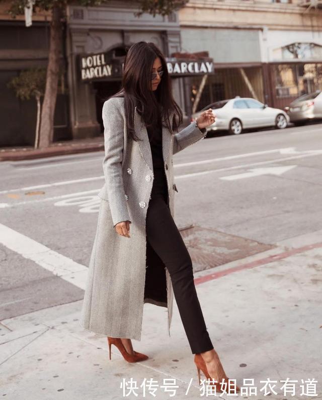 穿大衣时,该配什么鞋?掌握这些心机小细节,品味一看就低不了