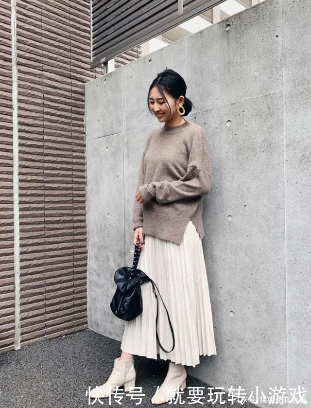 不要乱穿基础款,通过“针织衫+半裙”解析细节,每条都是重点