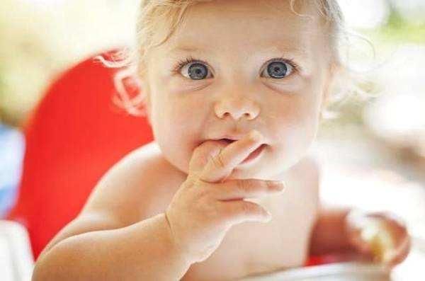 颈椎|强调一百遍 别给婴儿用枕头 没有必要 每个妈妈都必须知晓！