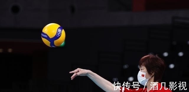 女排精神|郎平卸任女排主教练,再见“铁榔头”,一段女排传奇时代的暂别