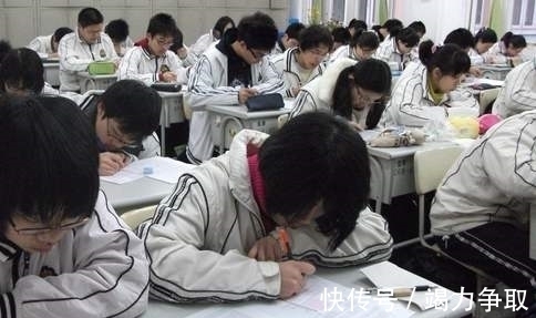 老师 老师盘点中学生那些令人笑喷的怪异发型,中招的中学生哭笑不得