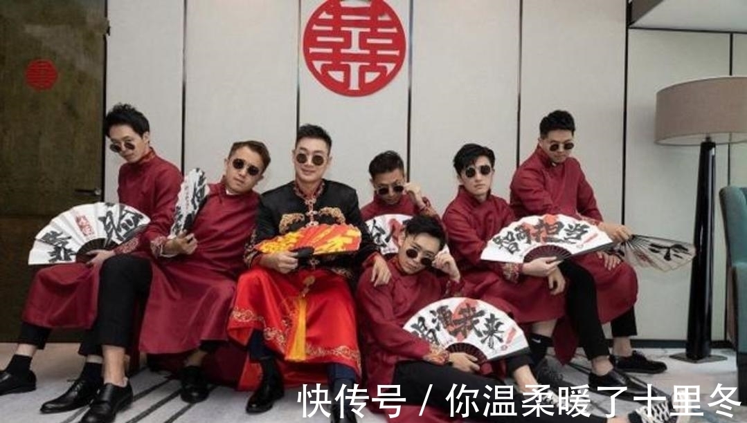林丹|31岁林丹师弟大婚!新娘穿镂空婚纱美艳,劳斯莱斯+法拉利接亲