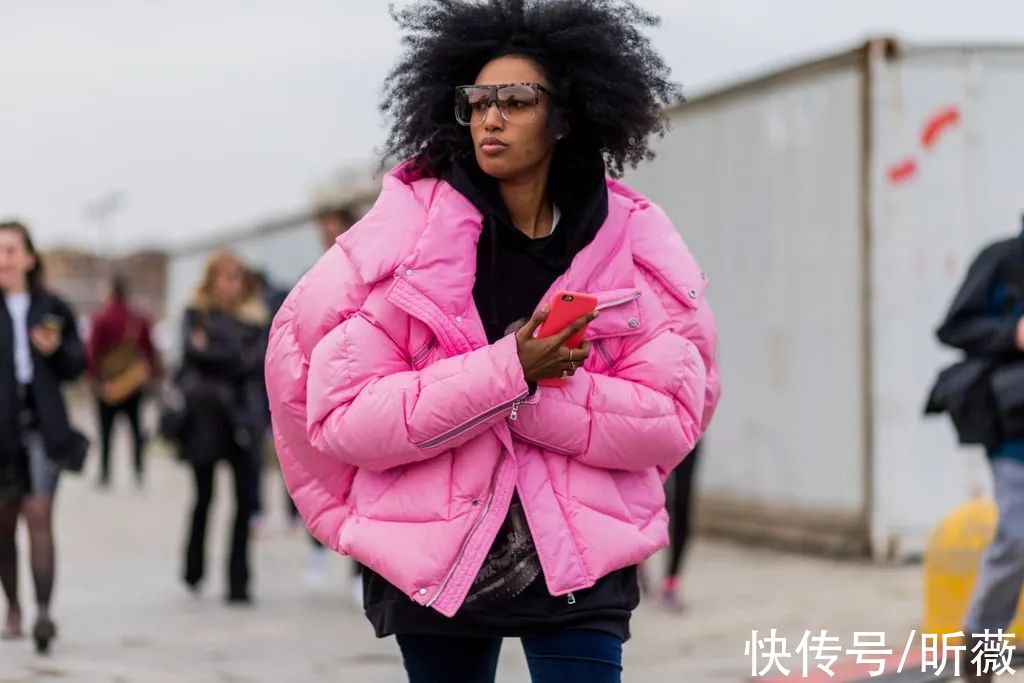 moncler 谁说它是时尚绝缘体？这些羽绒服一样绝美百搭，抗冻还得靠它