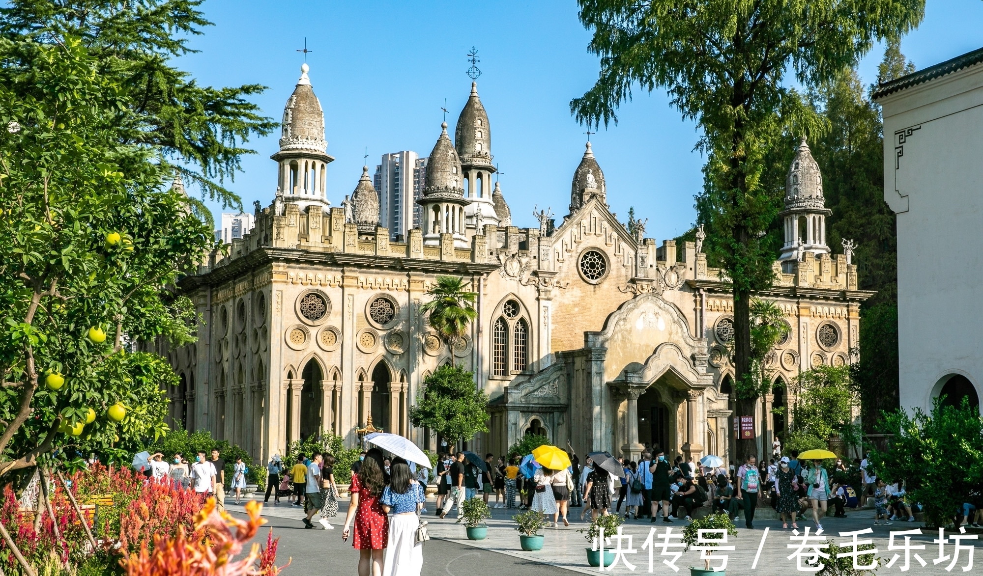 古德寺|武汉古德寺：中国佛寺建筑中的一朵奇葩，可以假装出国的旅拍景点