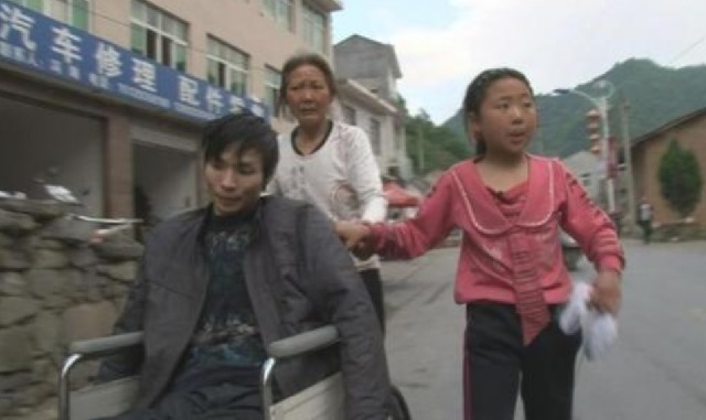 《变形记》一场属于富人的游戏，却毁掉了农村孩子王红林的一生