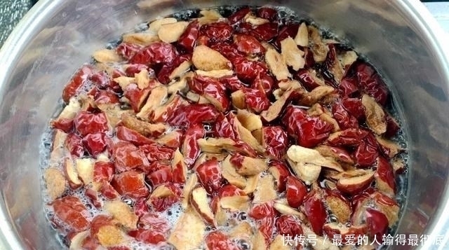 红枣和它是天生一对，婆婆连吃4周，脸色红润气色好，更显年轻了