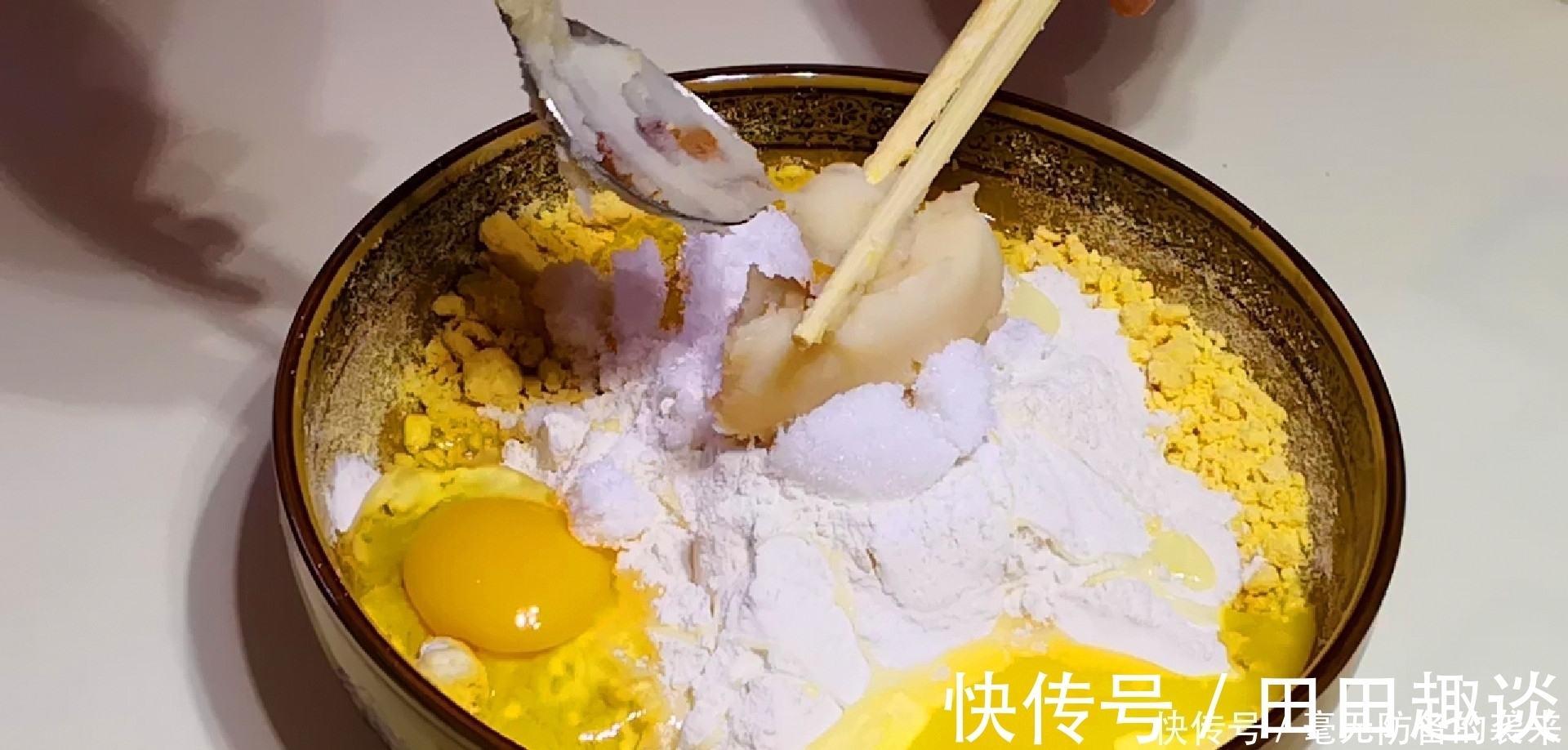 三人行必有我师焉|玉米面不要只蒸了，教你新吃法，我家一周吃3次，营养丰富又解馋