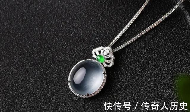 颜色&都说翡翠以绿为贵,为何周韵只喜欢无色的翡翠呢!
