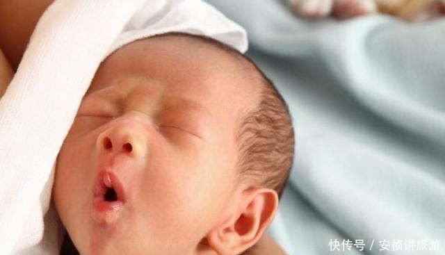 小兰|“你没资格抱孩子”,娃被抱出产房,宝爸刚要伸手,却被护士制止