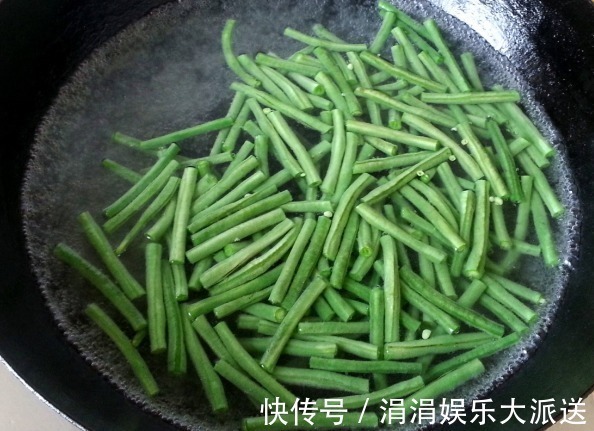 3种蔬菜炒之前必须“焯水”，不然与吃“毒”无异，了解一下