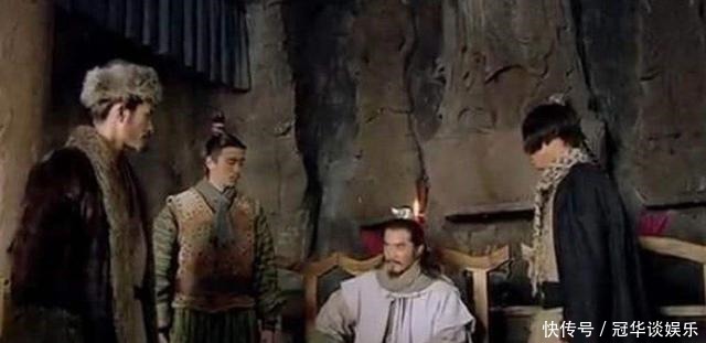 柴进|王伦是梁山创始人,为啥会被林冲火并掉看谁才是梁山的真正主人