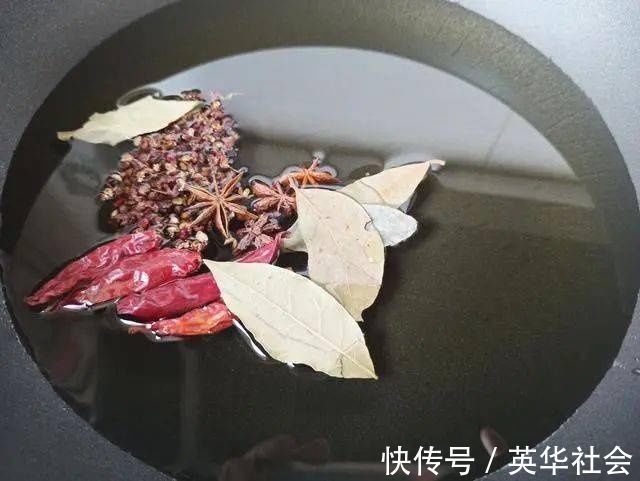 如何使用香叶才能让香味完全发挥？多数人不懂，怪不得没香味！