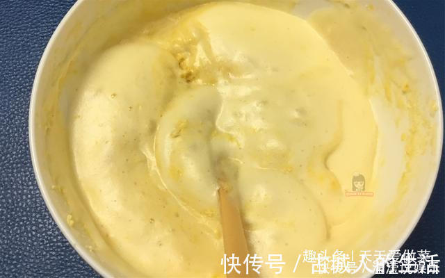 电饼铛|两个鸡蛋，一杯玉米粉，教你做香甜松软玉米饼，孩子们抢着吃