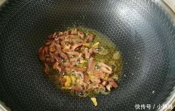 鸡杂|鸡身上最值钱的部位,城里人都扔掉,摊主偷着笑,下次看见别错过