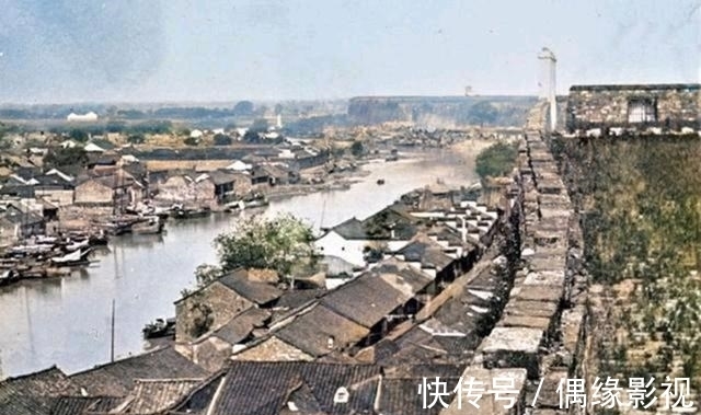 下图|1927年南京老照片，民居建筑密集、城墙长满了野草，一起来看看吧