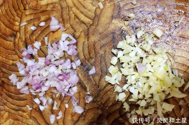  不腻|十分钟就搞定的蒸菜，软嫩又有嚼劲，香浓可口，连吃一周都不腻！