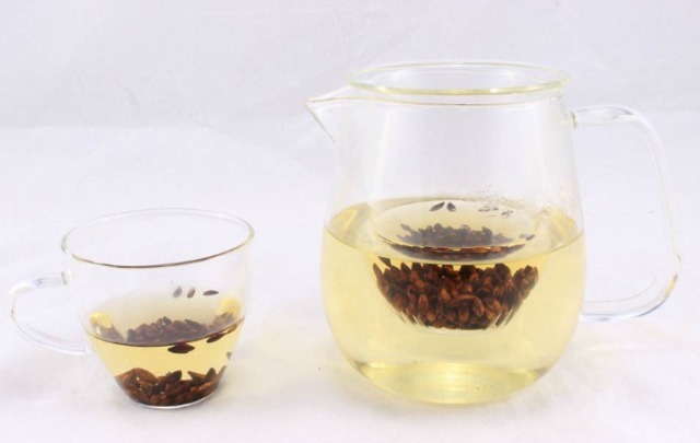 体内湿气|女人湿气重易变胖，经常喝3种水，常做2件事，祛湿气，缓解大肚腩