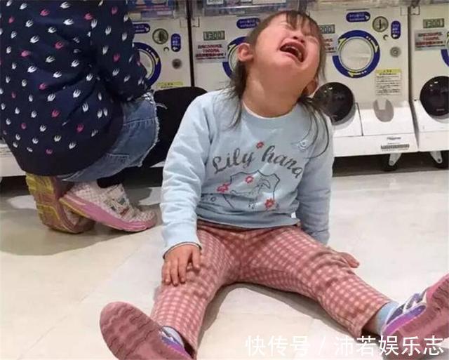 调皮|“我不吃了,你别打了!”孩子在超市跪地大哭失控的父母太可怕