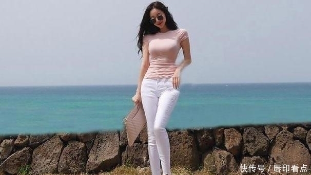 时尚|街拍：前卫性感时尚的妹子，走心搭配时尚前卫看了服气!