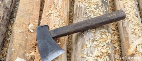 斧子|俗语四大“摸不得”木匠斧子,厨师刀,光棍行李,姑娘腰!