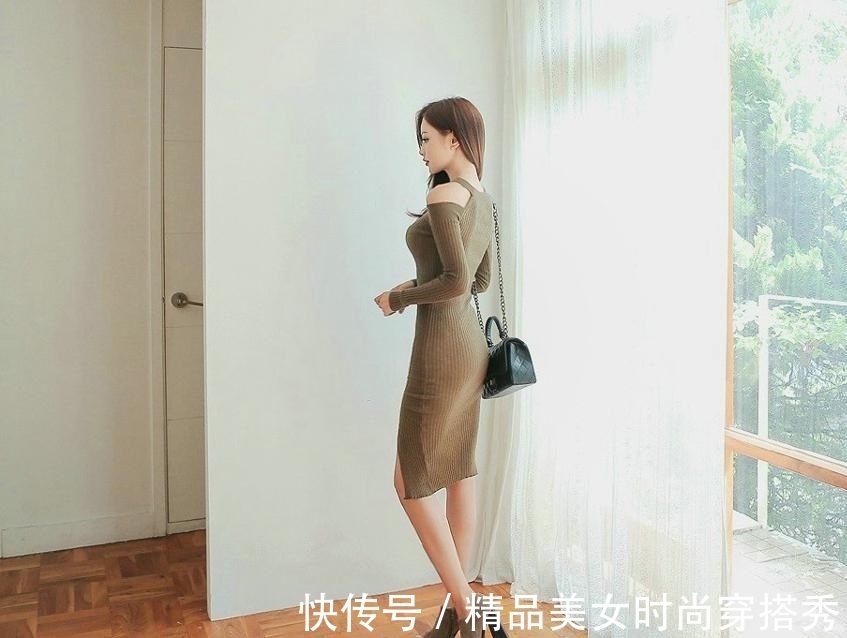 高跟鞋|修身的针织连衣裙简约时尚，初秋的时候穿着既有风度又不失温度