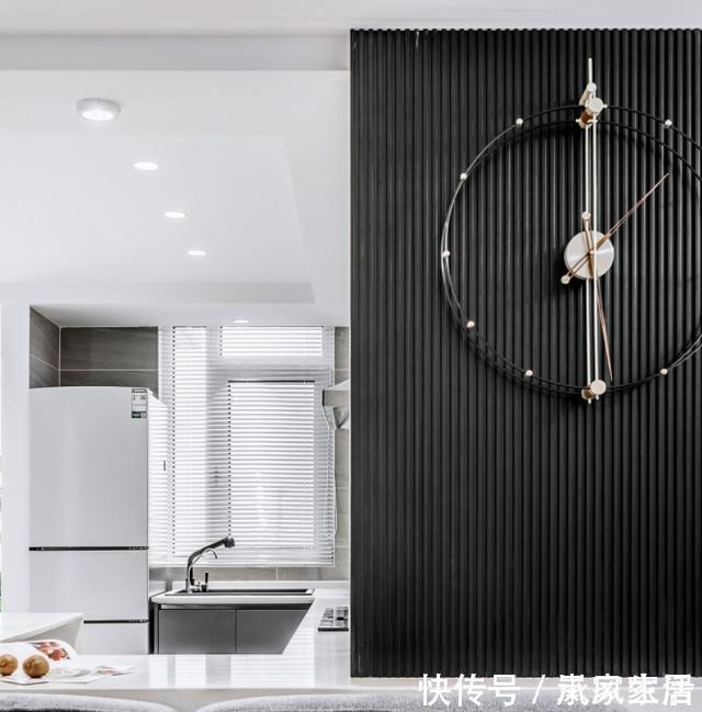 二居室|花6万改造77平二居室旧房,现代风格太漂亮,邻居以为走错门了