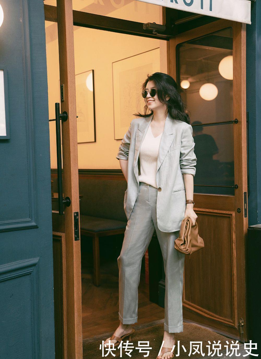 有肚子的四十岁女人别只会“塞衣角”,流行藏腹穿法,显瘦又时髦