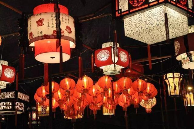 贾母#少年时的贾宝玉,养尊处优到了什么程度?他的一次小解给出答案