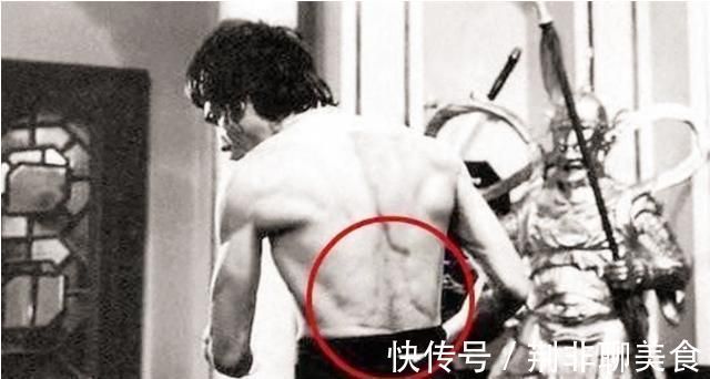 富贵浮云|李小龙有多强悍?体脂仅3%,后背练出“圣诞树”普通人很难达到