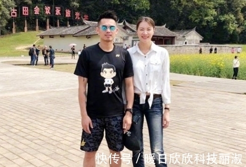 高跟鞋|谢杏芳家庭地位高!与林丹合影细节有变化,不再只顾及丈夫的面子
