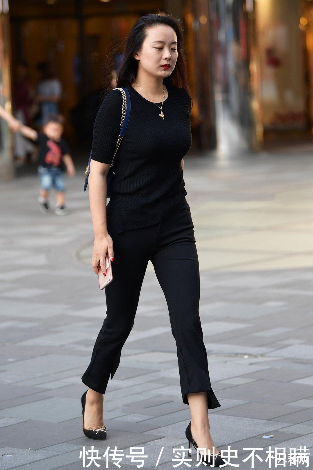 色彩沦为“背景”，最具争议的感觉堪称“逆天”