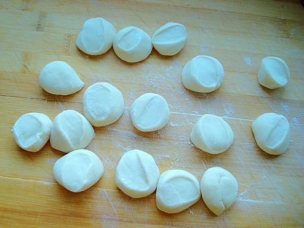 年夜饭包饺子，猪肉牛肉比不上这肉，好吃还营养，吃完暖洋洋