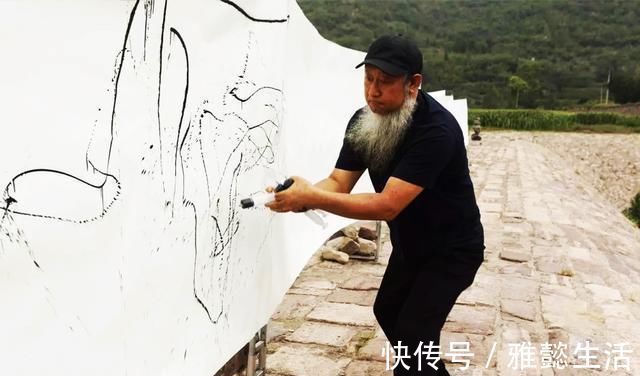 邵大师$用“丑书”写春联,是怎样一种体验?网友:撕了吧,忒丢人!