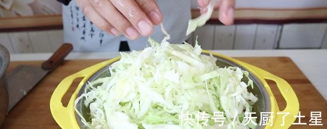 吃法|包菜这样做“赛过”吃肉,40年大厨的新鲜吃法,吃过一次就忘不!